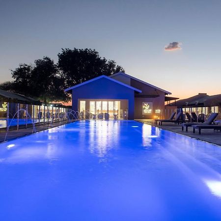 Palm Park Hotel Lephalale Exterior photo
